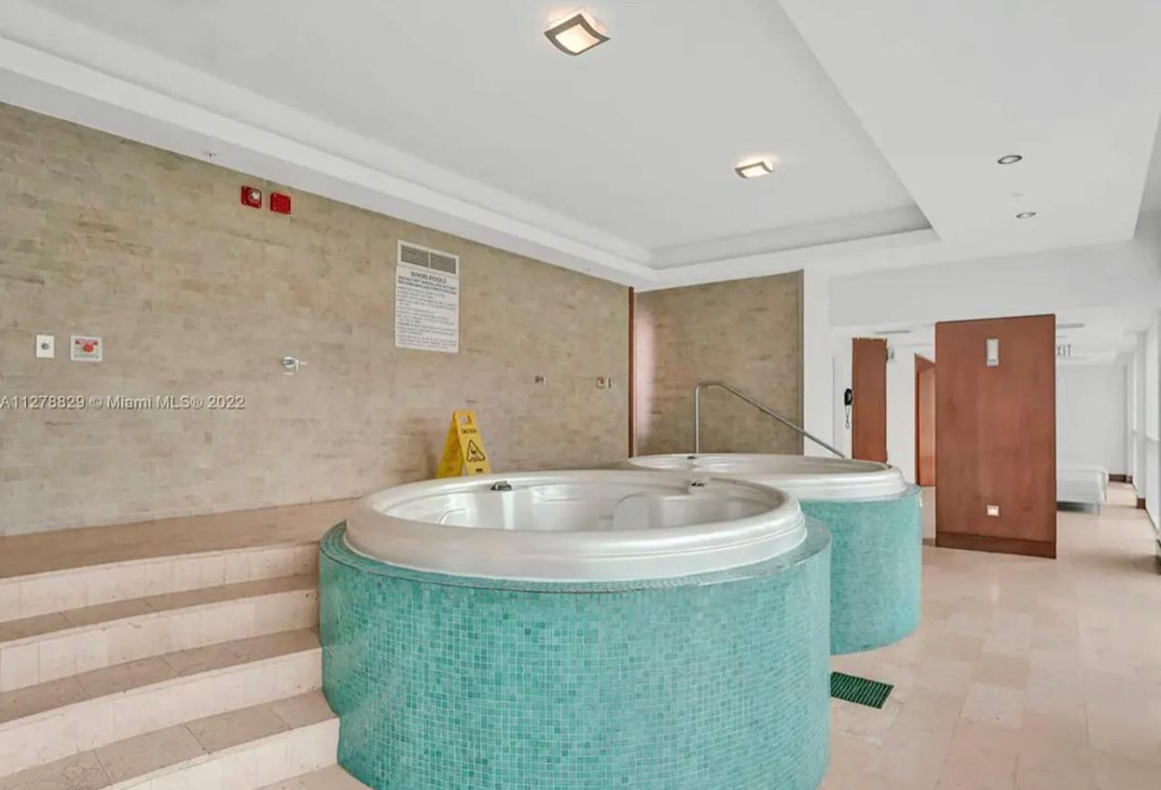Iconic 2 Bedroom Loft Brickell-Stunning Views Μαϊάμι Εξωτερικό φωτογραφία